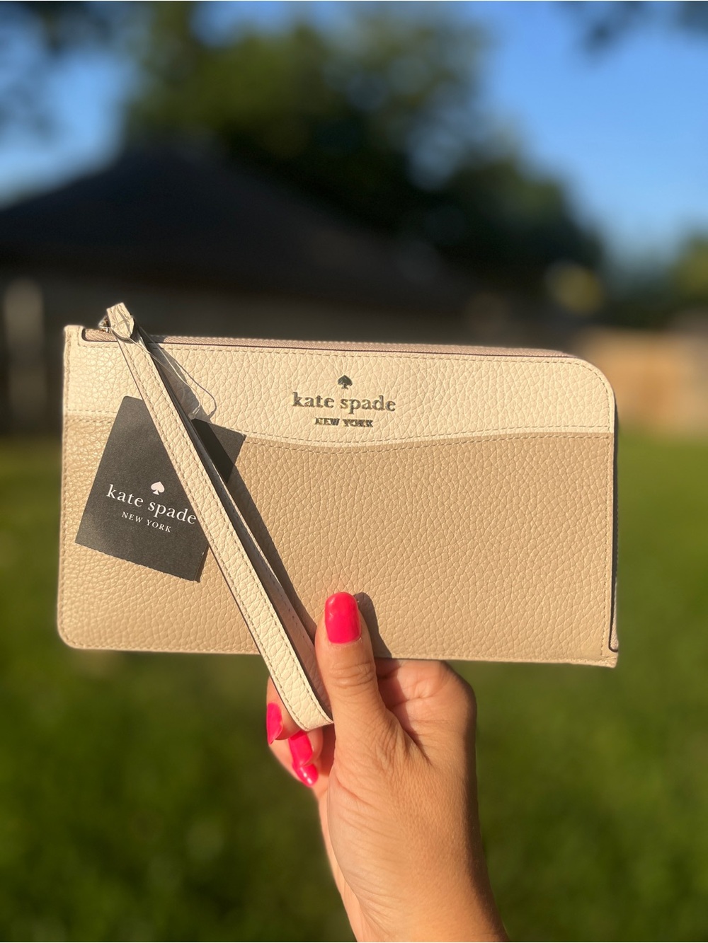 Kate Spade Lucy L-Zip Wristlet NWT